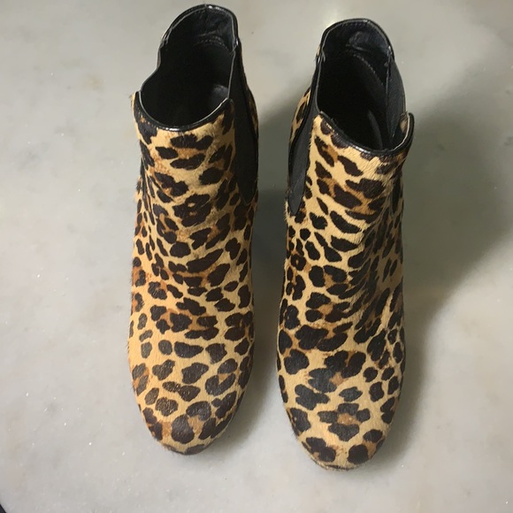 Gianni Bini hide leopard print ankle booties - Picture 4 of 7
